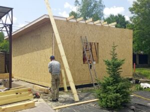 ᐉ Будівництво невеликого гостьового будинку з сіп панелей в Плютах